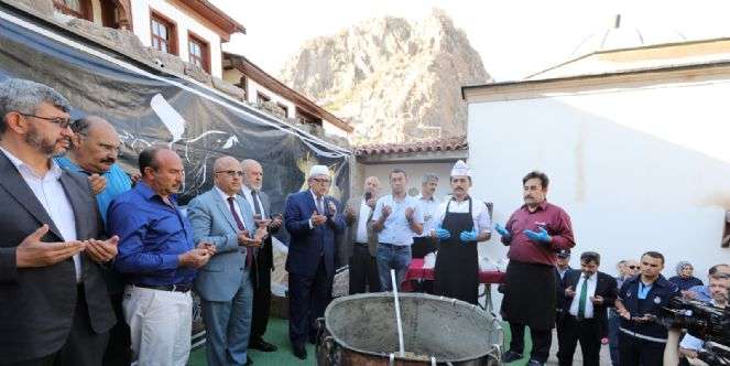 ŞİFALI AŞURE’NİN DUASI YAPILDI