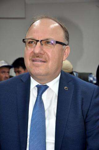 SYDV’den öğrencilere destek