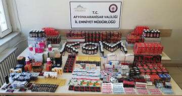 Afyon’da Aktarlara kaçak ilaç baskını